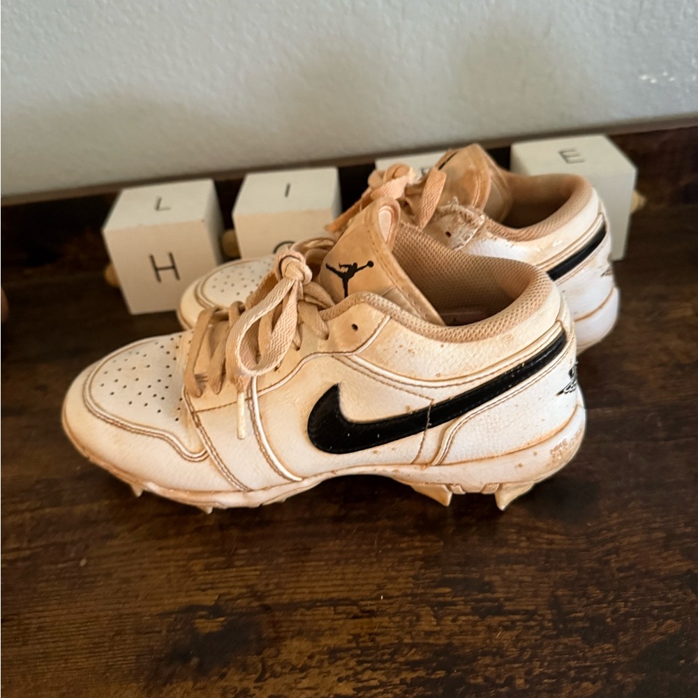 Nike Kids' Tan and Black Sports Shoes